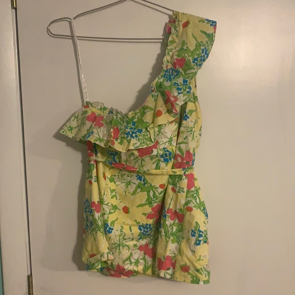 NWOT Lilly Pulitzer asymmetric sleeveless top!